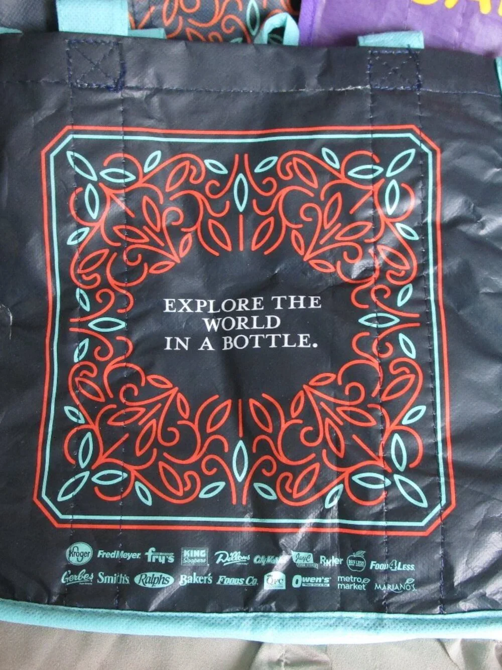 lot of wine bottle shopping bags